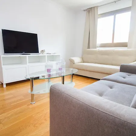Lovely Flat In Shopping Zone *